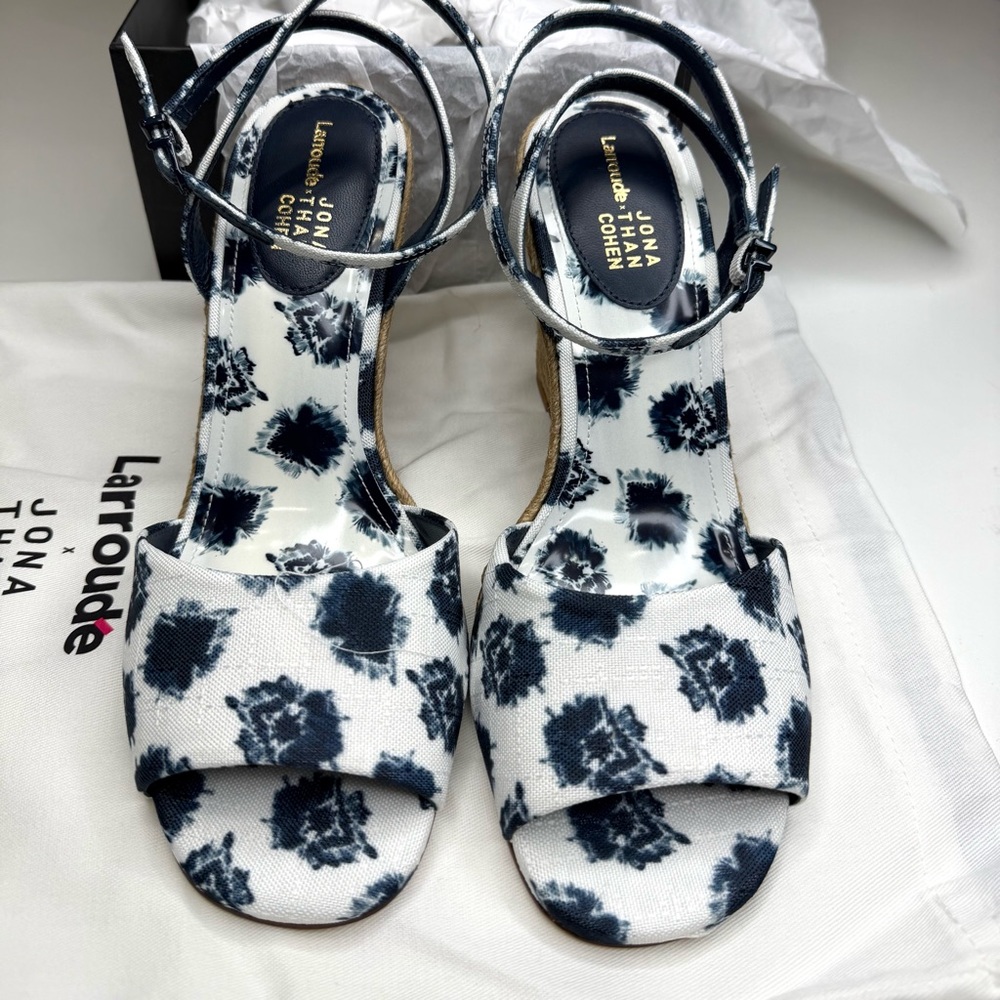 Larroude Blue Floral Canvas Wedge Sandals.  Size 8.5 NEW!